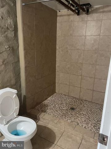 901 LEEDS AVE, Baltimore, MD 21229