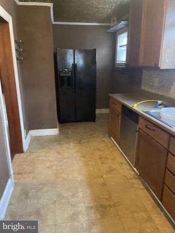 901 LEEDS AVE, Baltimore, MD 21229