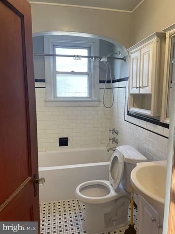 901 LEEDS AVE, Baltimore, MD 21229