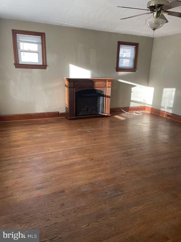 901 LEEDS AVE, Baltimore, MD 21229