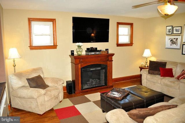 901 LEEDS AVE, Baltimore, MD 21229