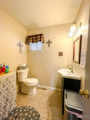 28235 Manor Dr, Rocky Ford, CO 81067