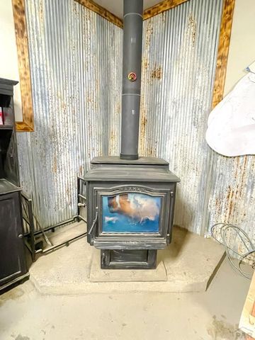 28235 Manor Dr, Rocky Ford, CO 81067