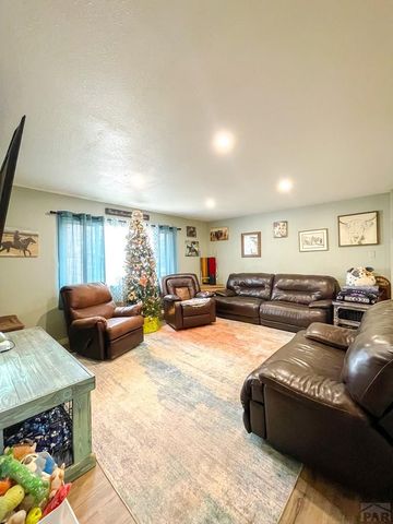 28235 Manor Dr, Rocky Ford, CO 81067