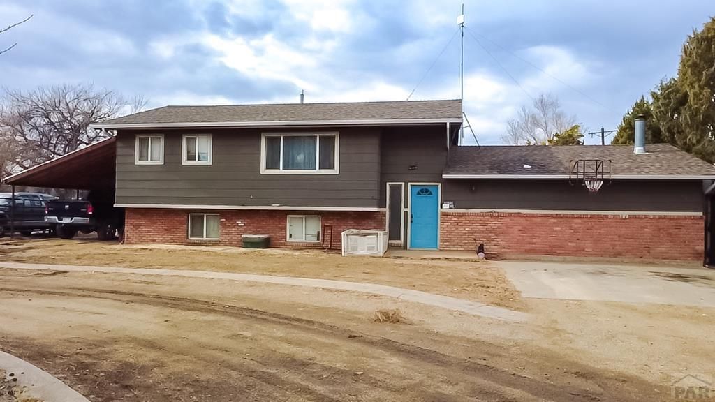 28235 Manor Dr, Rocky Ford, CO 81067