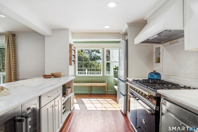 39 Park Place 39, New Canaan, CT 06840