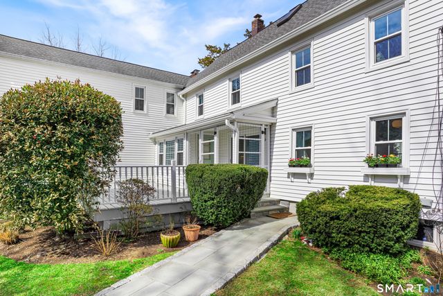 39 Park Place 39, New Canaan, CT 06840