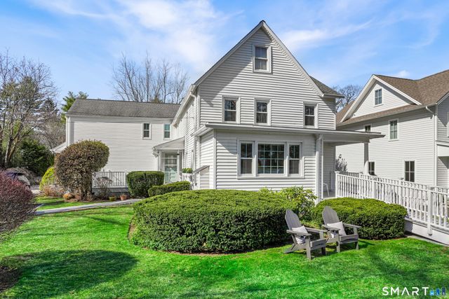 39 Park Place 39, New Canaan, CT 06840