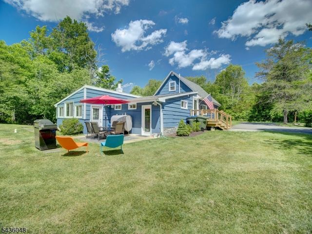 196 Bartley Rd, Washington Twp., NJ 07853