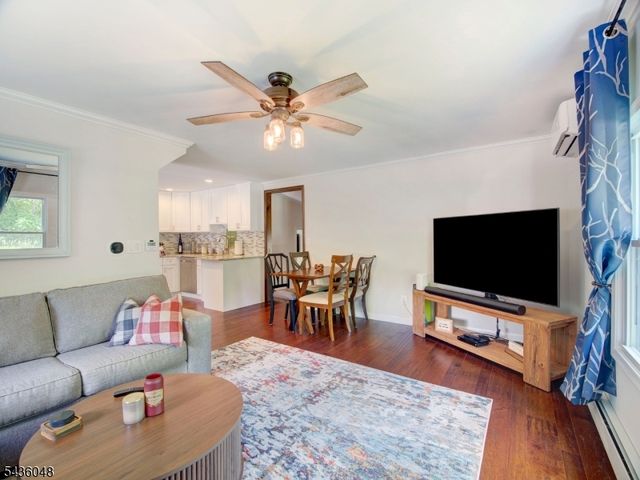 196 Bartley Rd, Washington Twp., NJ 07853