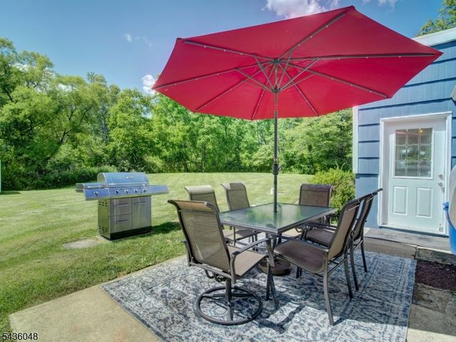 196 Bartley Rd, Washington Twp., NJ 07853
