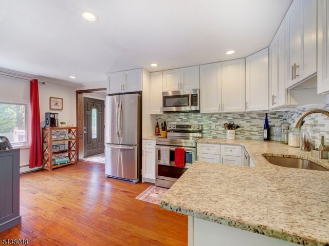 196 Bartley Rd, Washington Twp., NJ 07853