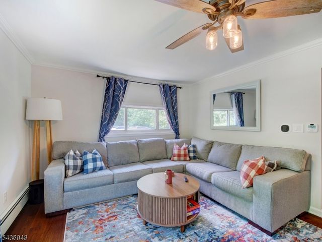 196 Bartley Rd, Washington Twp., NJ 07853