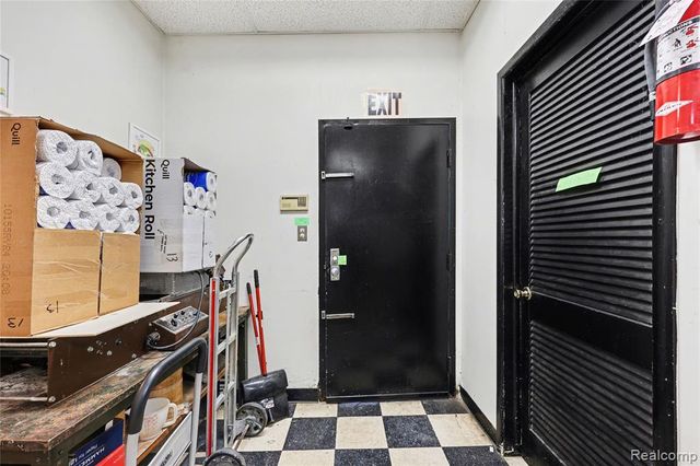 430 S Dort Highway, Flint, MI 48503
