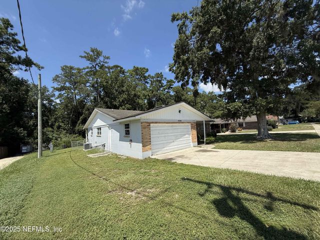 1136 KNOLL Drive W, Jacksonville, FL 32221