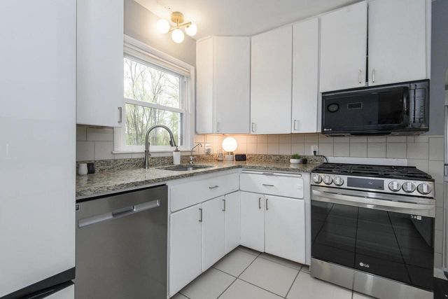 935 124th STREET, Elm Grove, WI 53122