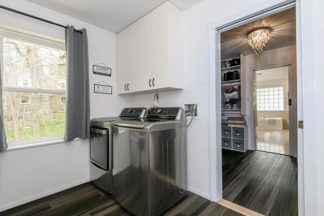 935 124th STREET, Elm Grove, WI 53122