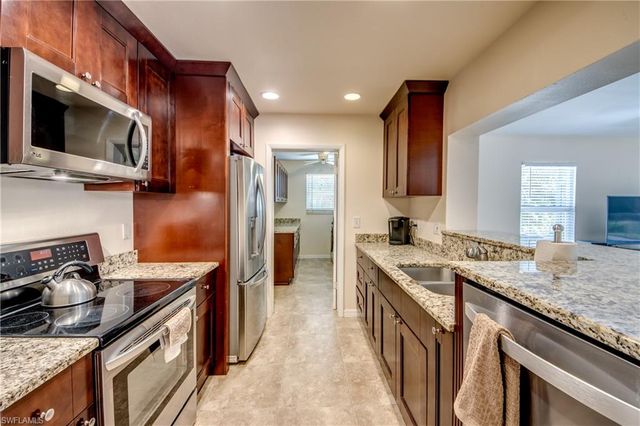 8524 Dartmouth ST, Fort Myers, FL 33907