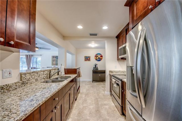8524 Dartmouth ST, Fort Myers, FL 33907