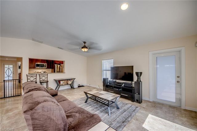 8524 Dartmouth ST, Fort Myers, FL 33907
