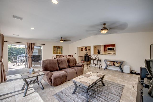 8524 Dartmouth ST, Fort Myers, FL 33907