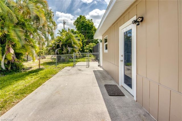 8524 Dartmouth ST, Fort Myers, FL 33907