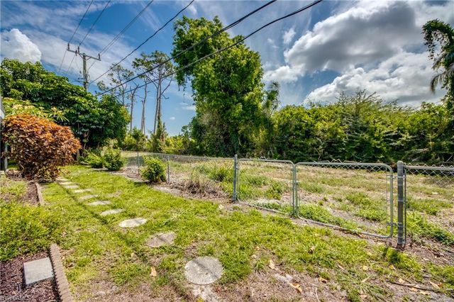 8524 Dartmouth ST, Fort Myers, FL 33907