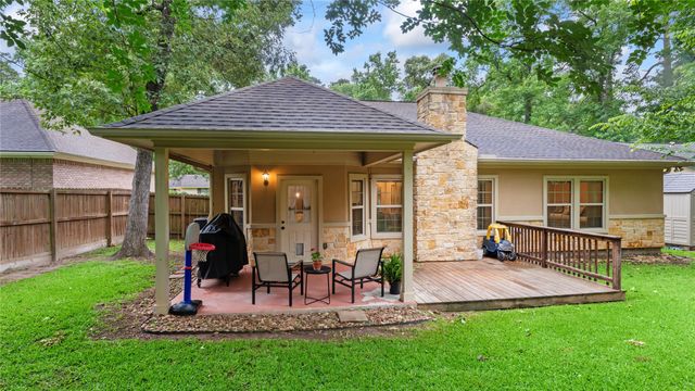 1840 Green Briar Drive, Huntsville, TX 77340