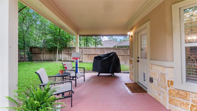 1840 Green Briar Drive, Huntsville, TX 77340