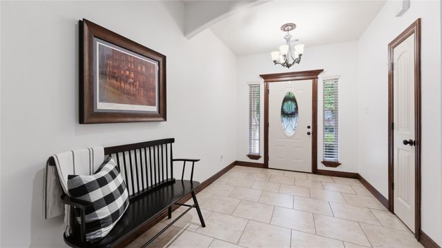 1840 Green Briar Drive, Huntsville, TX 77340