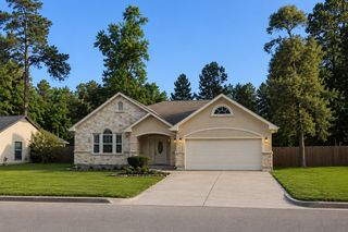 1840 Green Briar Drive, Huntsville, TX 77340