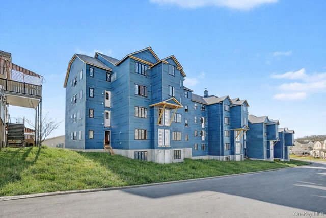 16 Chevron Road 302, Monroe, NY 10950