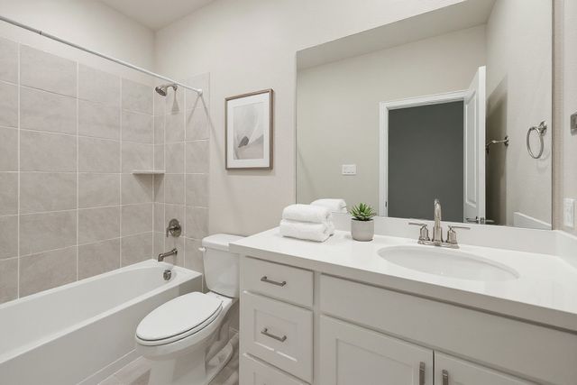 2521 Hampstead Lane, Carrollton, TX 75010