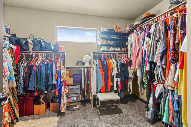 1742 BREEDER CUP Way, El Paso, TX 79928
