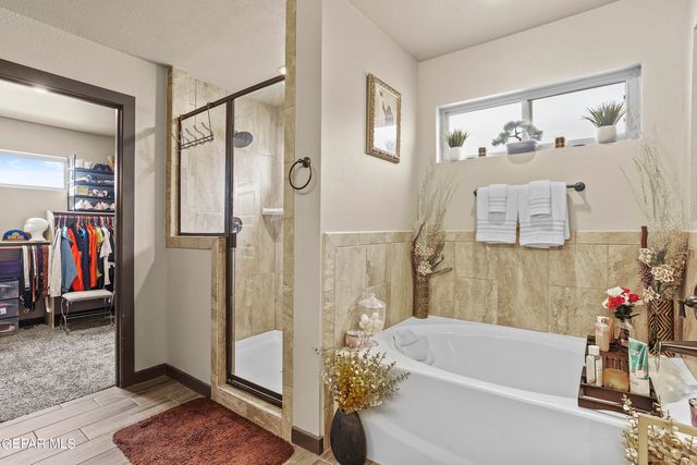 1742 BREEDER CUP Way, El Paso, TX 79928