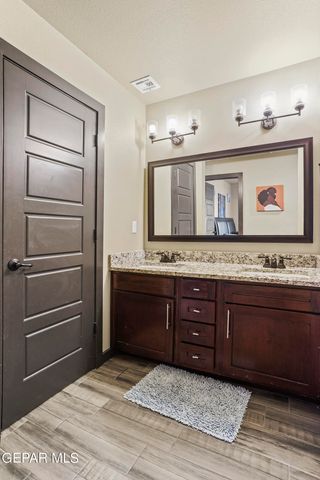 1742 BREEDER CUP Way, El Paso, TX 79928