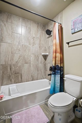 1742 BREEDER CUP Way, El Paso, TX 79928