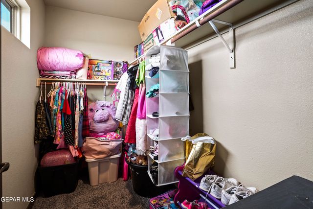 1742 BREEDER CUP Way, El Paso, TX 79928