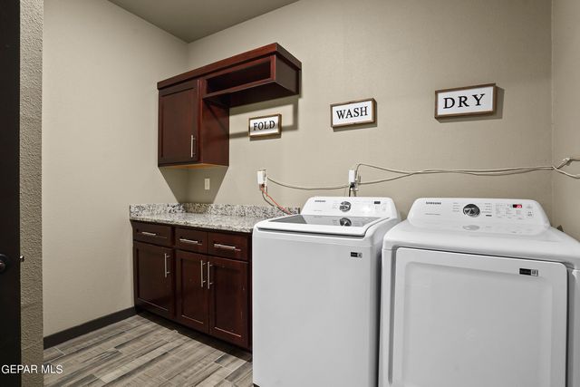 1742 BREEDER CUP Way, El Paso, TX 79928