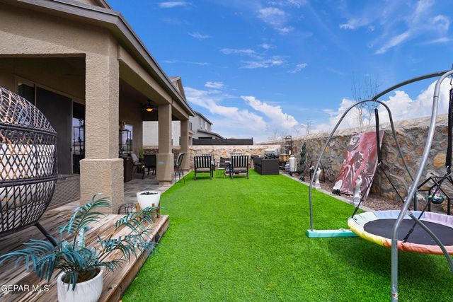 1742 BREEDER CUP Way, El Paso, TX 79928