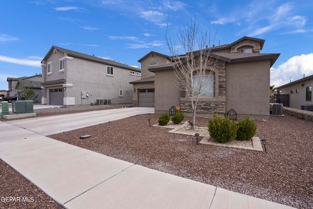 1742 BREEDER CUP Way, El Paso, TX 79928