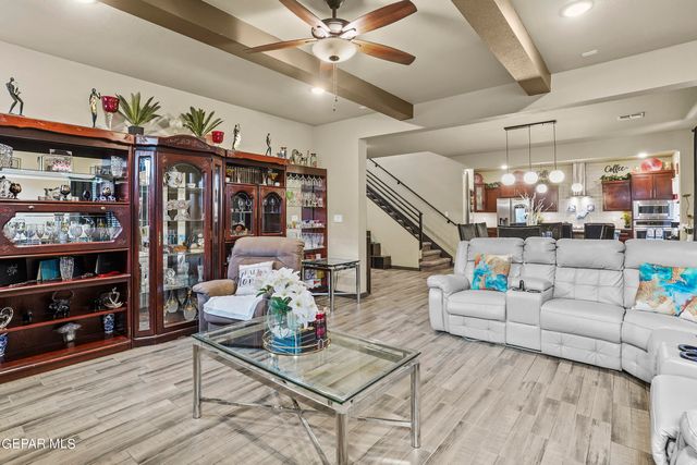 1742 BREEDER CUP Way, El Paso, TX 79928