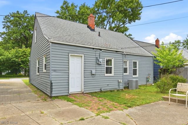 655 E 266th Street, Euclid, OH 44132