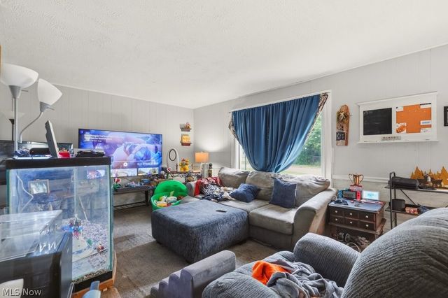 655 E 266th Street, Euclid, OH 44132