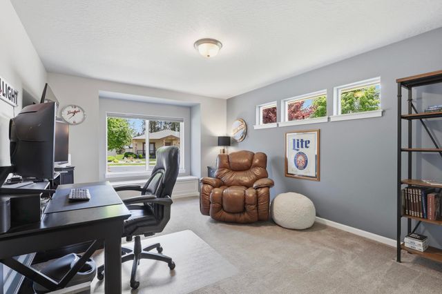 9021 N Rosebury Ln, Spokane, WA 99208