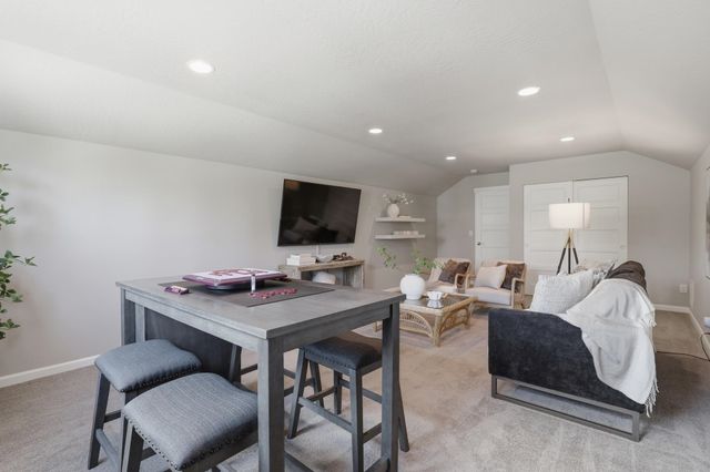 9021 N Rosebury Ln, Spokane, WA 99208