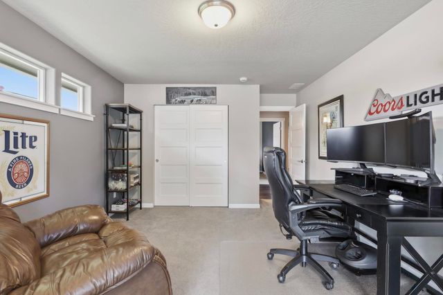 9021 N Rosebury Ln, Spokane, WA 99208