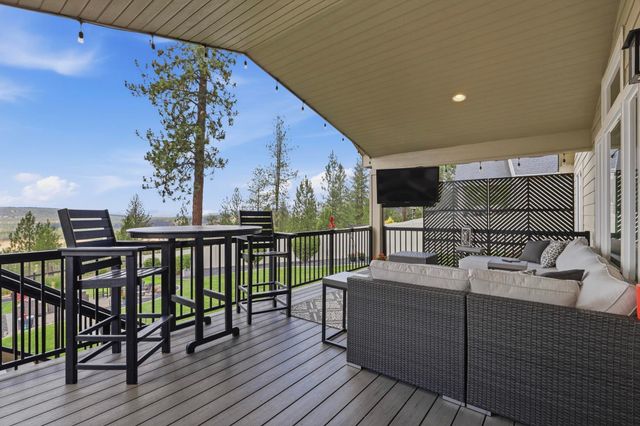 9021 N Rosebury Ln, Spokane, WA 99208