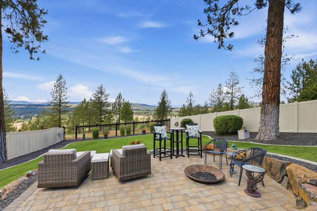 9021 N Rosebury Ln, Spokane, WA 99208