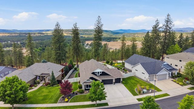 9021 N Rosebury Ln, Spokane, WA 99208
